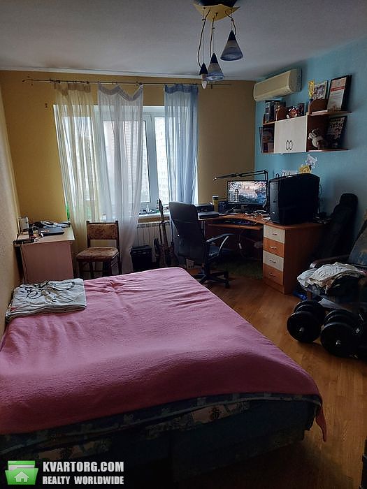 Sell 3-room apartment. Киев,  Урловская — photo 5