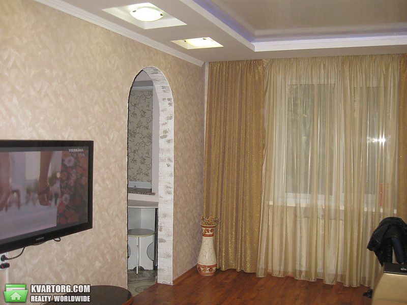 Rent out 3-room apartment. Днепропетровск, пр. Героев — photo 2