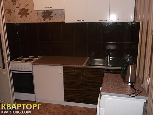 Rent out 2-room apartment. Киев,  Бережанская — photo 4