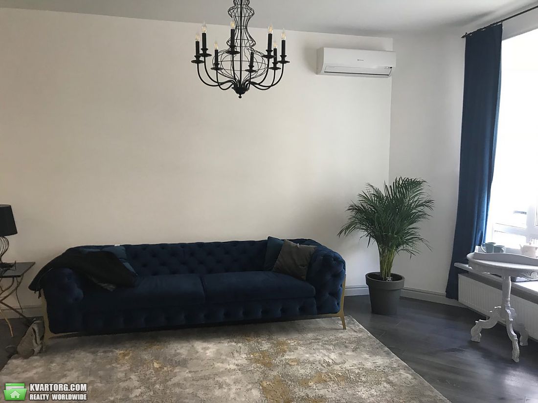 Rent out 2-room apartment. Киев, Дегтярная — photo 3