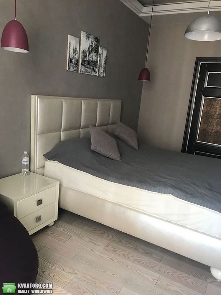 Rent out 1-room apartment. Киев,  Никольско-Слободская — photo 2