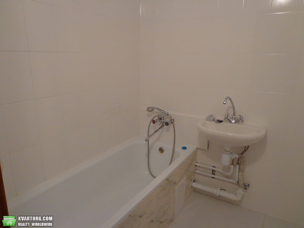 Sell 3-room apartment. Киев,  Пчелки — photo 2