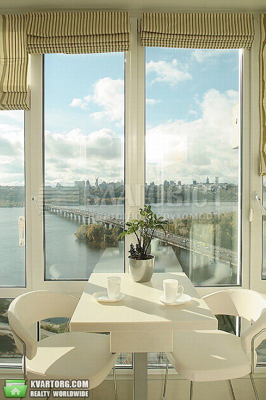 Rent out 2-room apartment. Киев,  Днепровская наб — photo 1