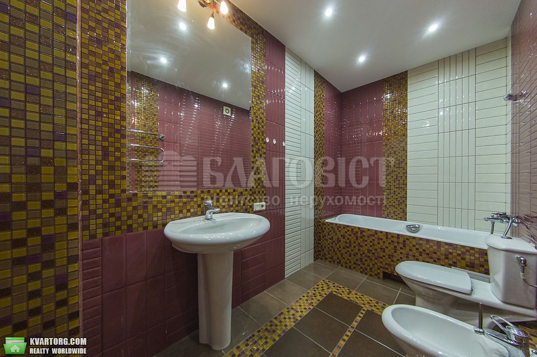 Rent out 3-room apartment. Киев,  Владимирская — photo 8