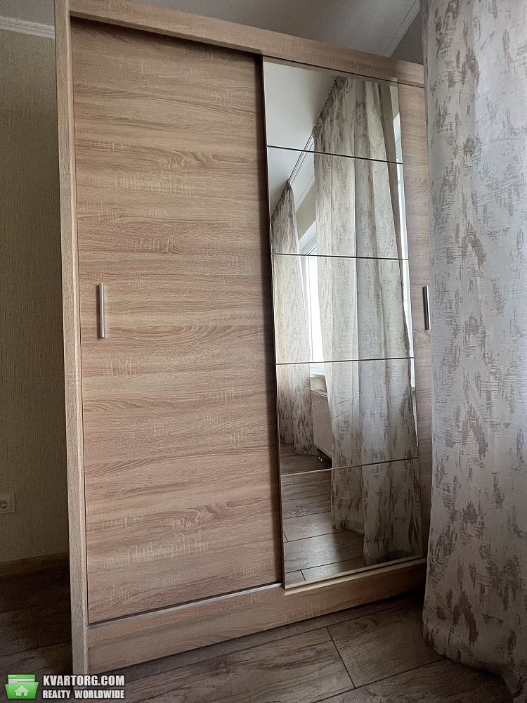 Rent out 1-room apartment. Киев,  Мишуги — photo 1