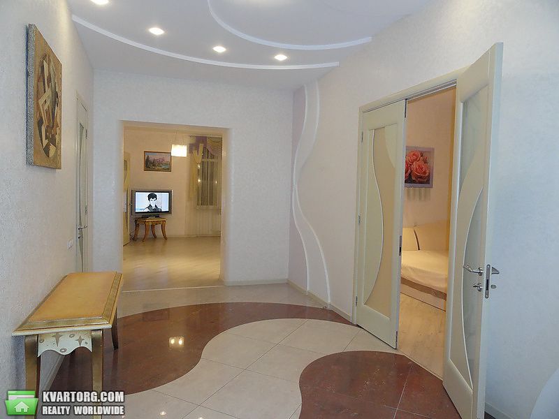 Rent out 3-room apartment. Одесса, Французский бульвар — photo 2