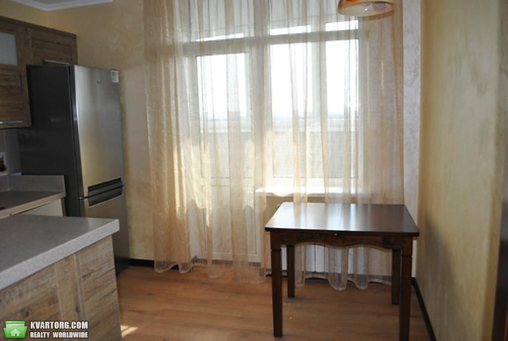 Rent out 2-room apartment. Киев, Сикорского — photo 7