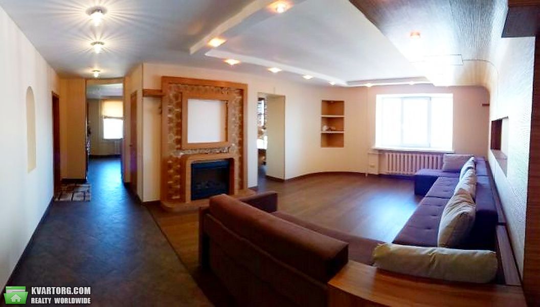Rent out 4-room apartment. Киев, Братьев Серовых — photo 1
