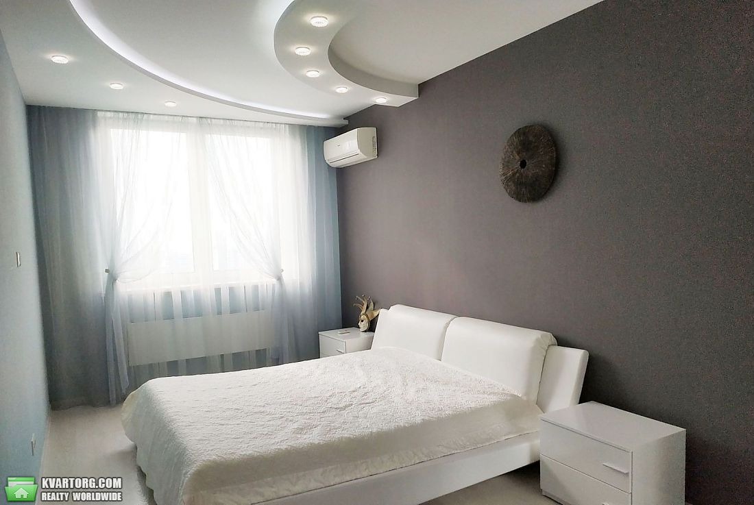 Rent out 2-room apartment. Киев, Сикорского — photo 1