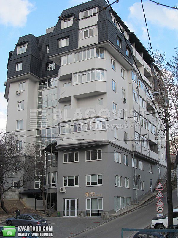 Rent out 2-room apartment. Киев, Соляна — photo 2