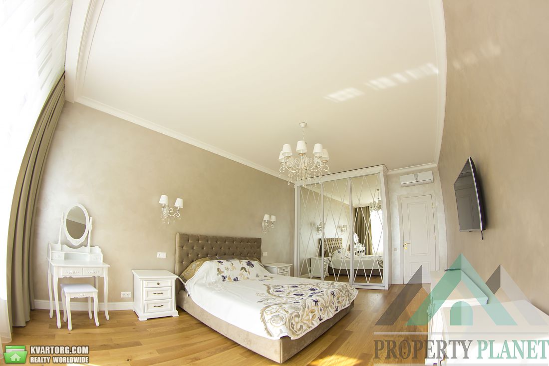 Rent out 4-room apartment. Киев,  Кловский спуск — photo 2