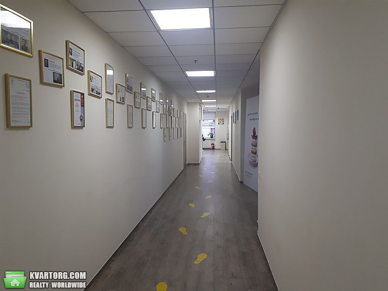 Rent out office. Киев, Жилянская — photo 3