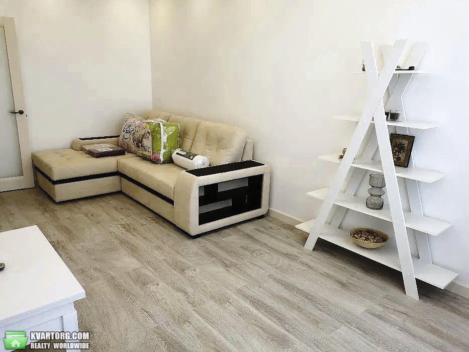 Rent out 1-room apartment. Львов, Чорновола — photo 6
