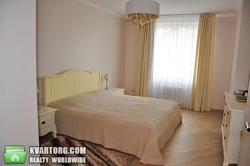 Rent out 4-room apartment. Киев,  Полтавская — photo 4