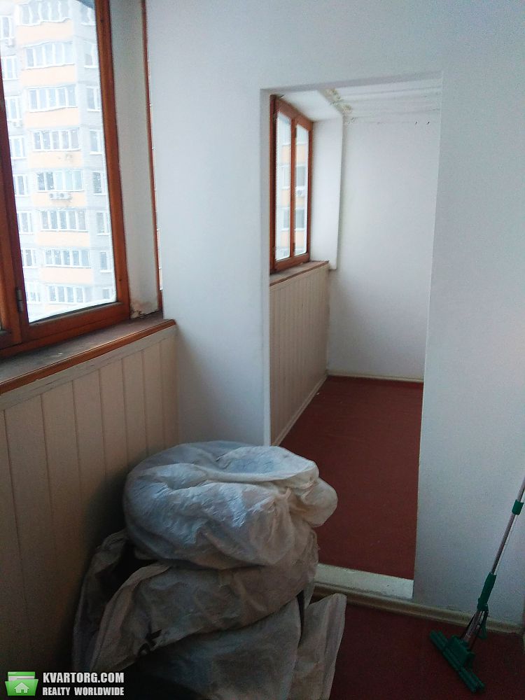 Rent out 2-room apartment. Киев, Здолбуновская ул. — photo 7