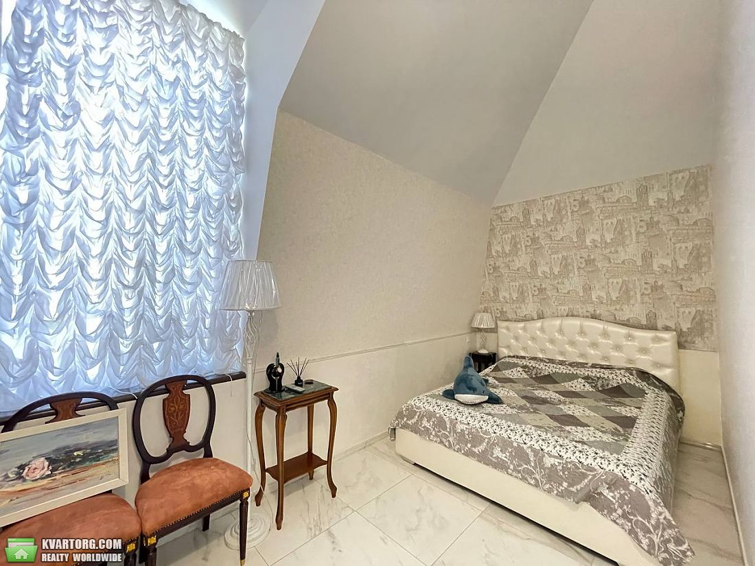Rent out 3-room apartment. Днепропетровск, Соборная площадь — photo 10