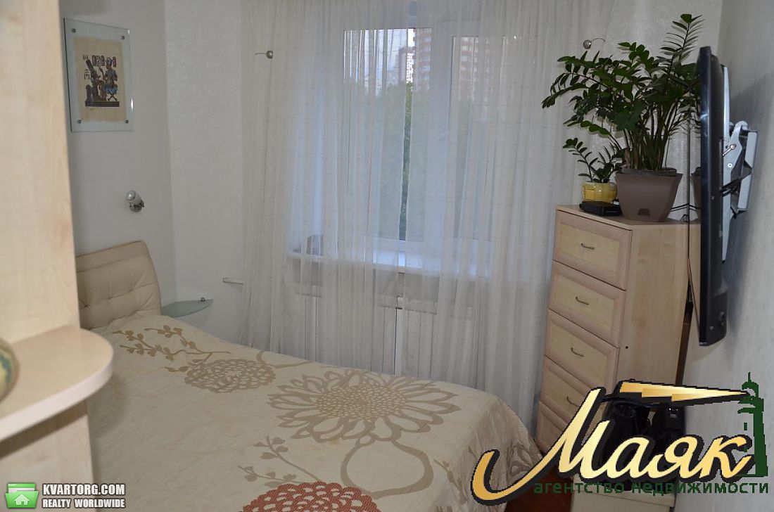 Sell 4-room apartment. Киев, Святошинская площадь — photo 7