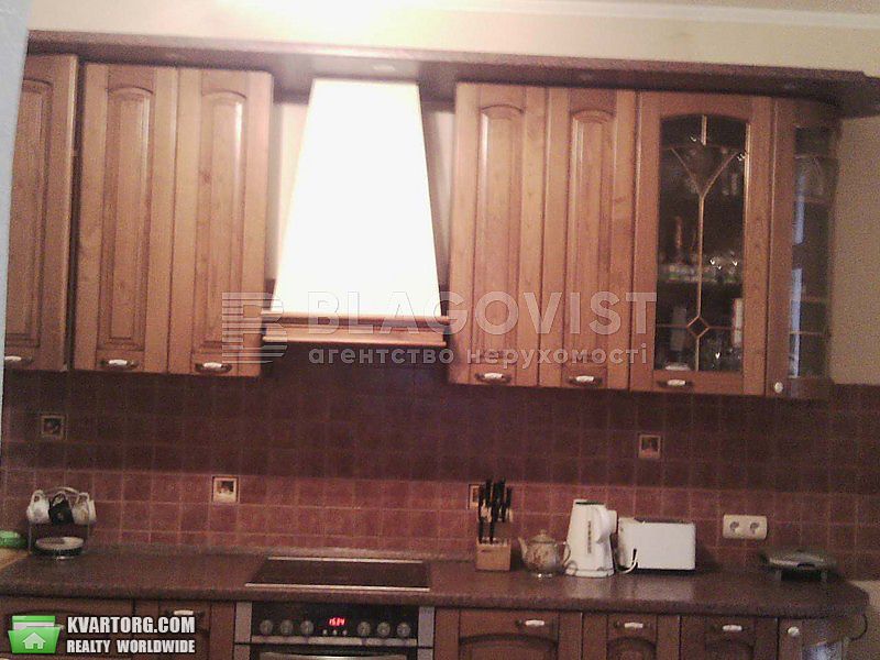 Sell 4-room apartment. Киев,  Почайнинская — photo 2
