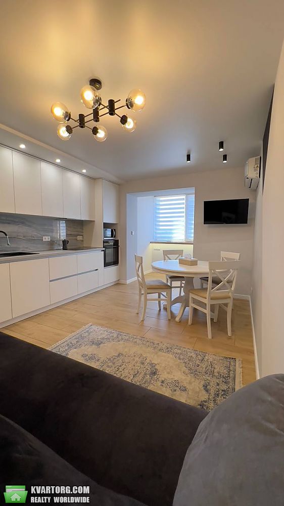 Rent out 3-room apartment. Днепропетровск, Михаила Грушевского — photo 1