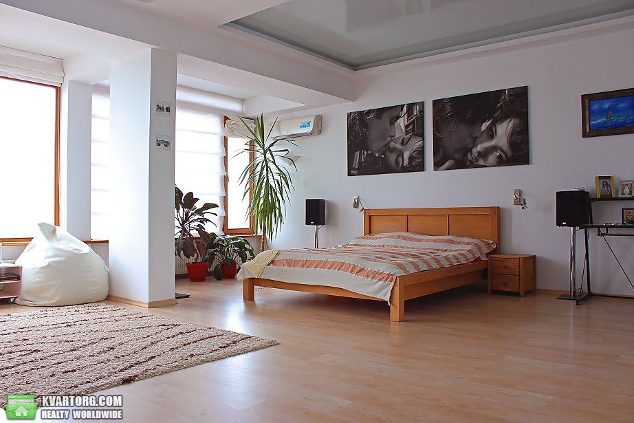 Sell 3-room apartment. Днепропетровск, Набережная Ленина — photo 1