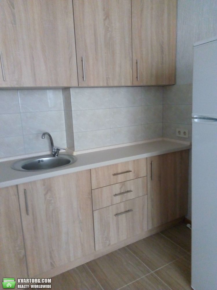 Rent out 1-room apartment. Киев,  Просвещения — photo 5