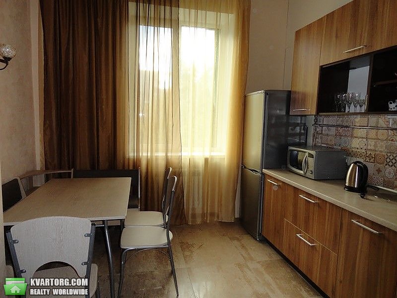 Rent out 2-room apartment. Киев,  Большая Васильковская — photo 1