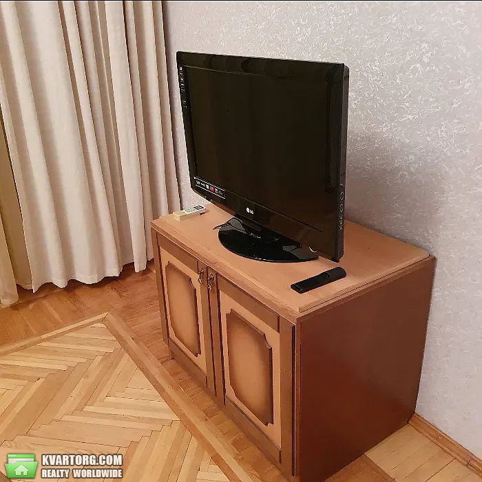 Rent out 2-room apartment. Киев,  Институтская — photo 5