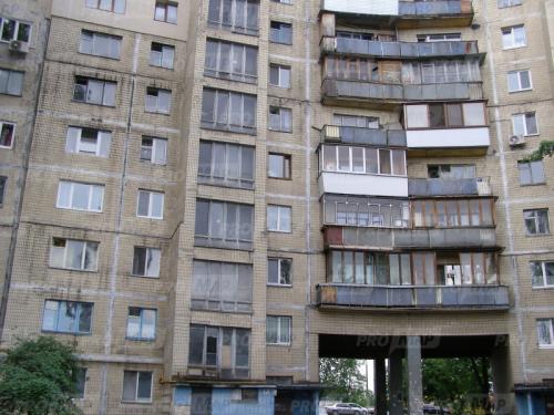 Sell 3-room apartment. Киев, Харьковское шоссе — photo 1