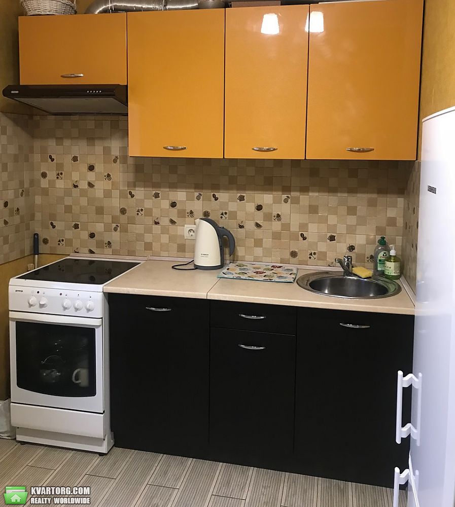 Rent out 2-room apartment. Киев,  Ямская — photo 3