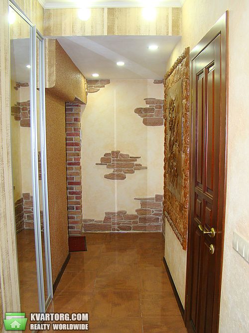 Rent out 2-room apartment. Киев,  Большая Васильковская — photo 7