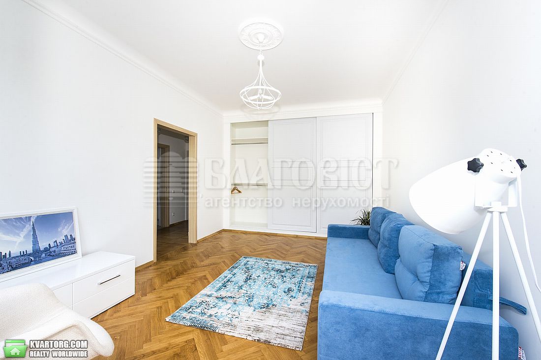 Rent out 1-room apartment. Киев,  Печерский спуск — photo 1