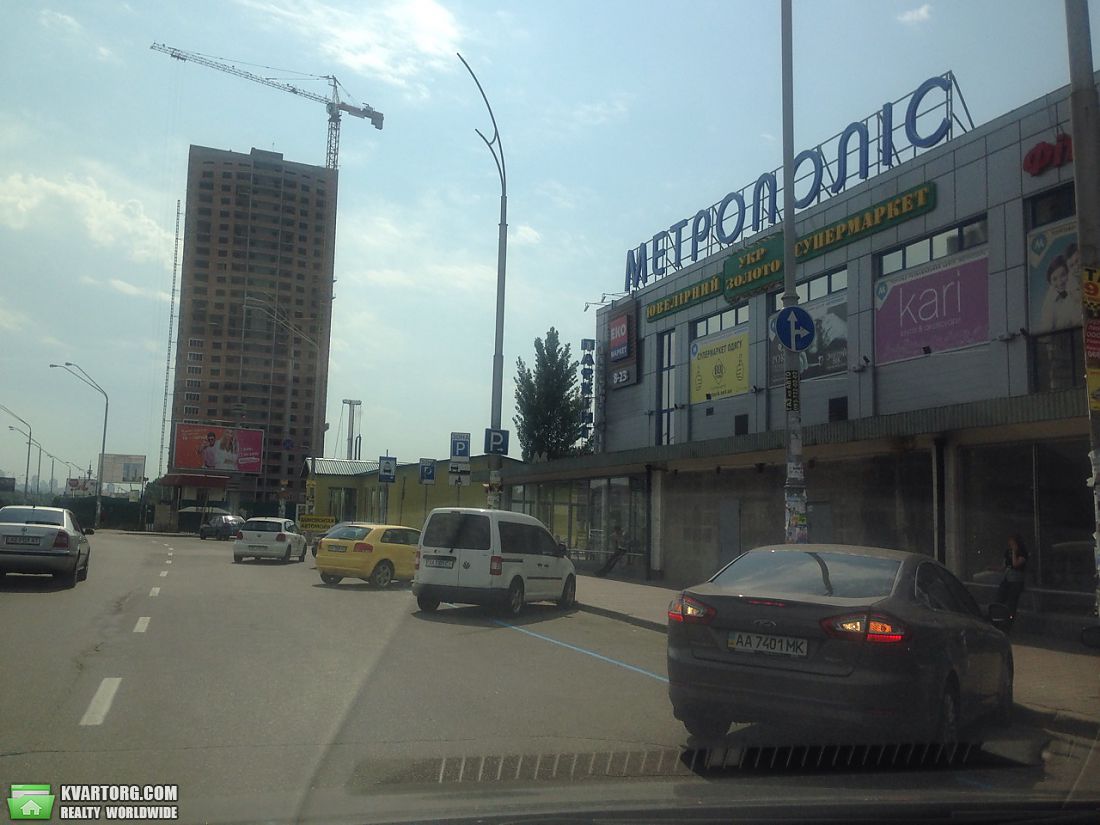Rent out shop. Киев, Малиновского Маршала ул. — photo 2