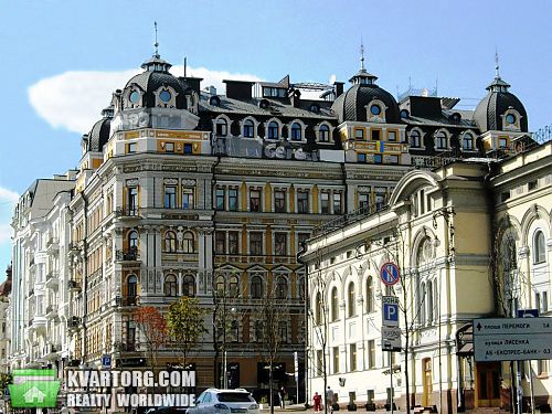 Sell 4-room apartment. Киев,  Богдана Хмельницкого — photo 1