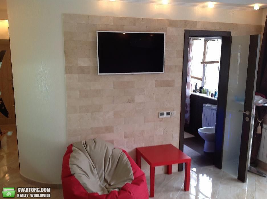 Rent out 3-room apartment. Киев,  Леси Украинки бул — photo 2