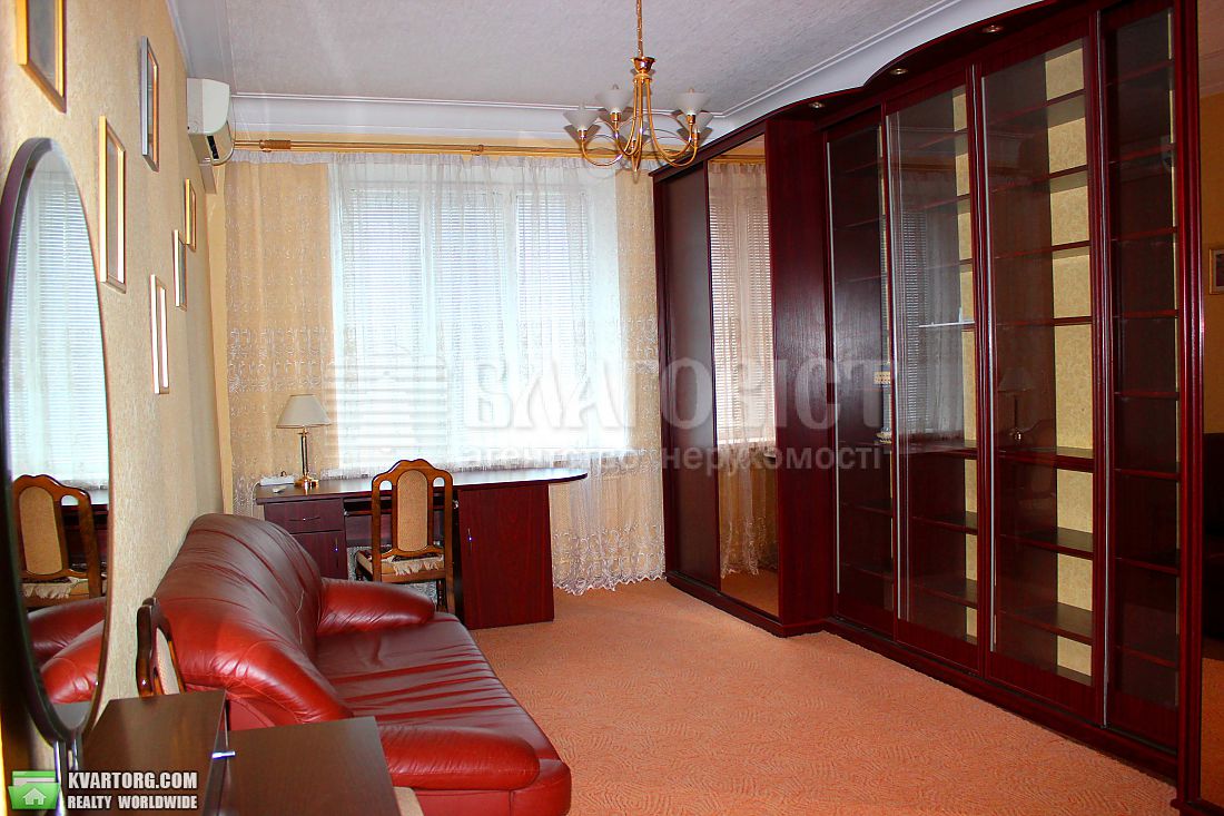 Rent out 1-room apartment. Киев,  Мечникова — photo 1