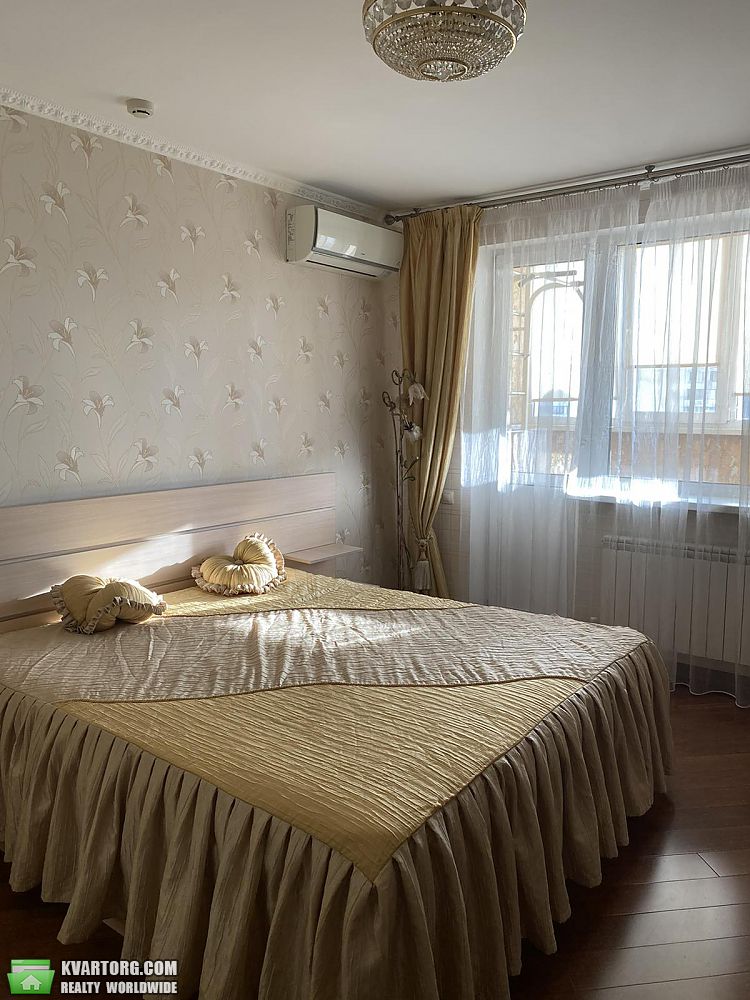 Sell 3-room apartment. Киев,  Срибнокильская — photo 4