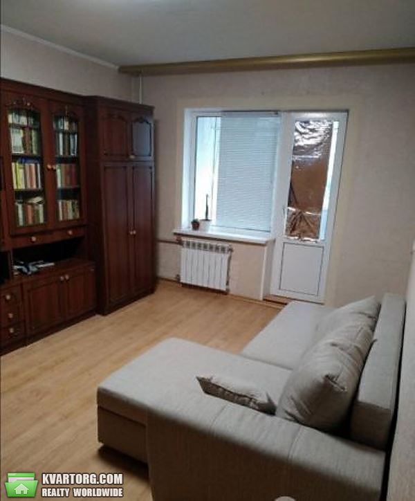 Sell 3-room apartment. Киев,  Кошица — photo 1