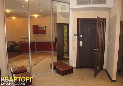 Rent out 2-room apartment. Киев,  Жилянская — photo 4