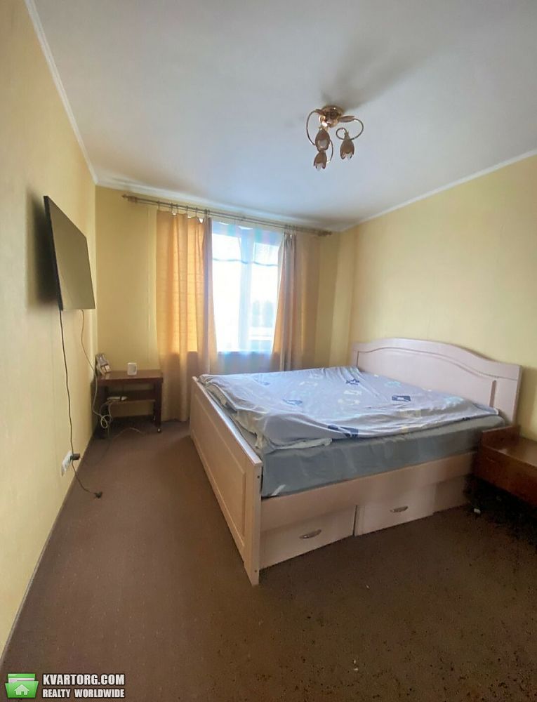 Rent out 1-room apartment. Киев, Павла Тичини — photo 1