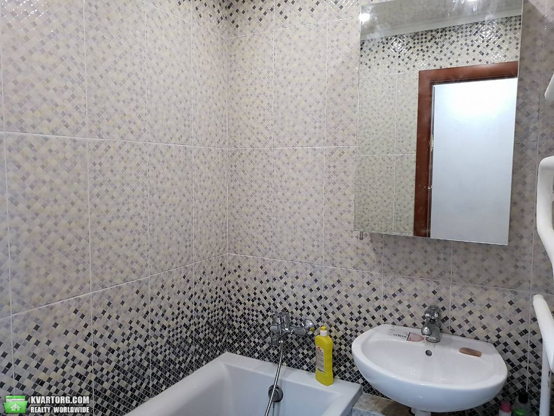 Rent out 3-room apartment. Киев,  Лесной пр — photo 6