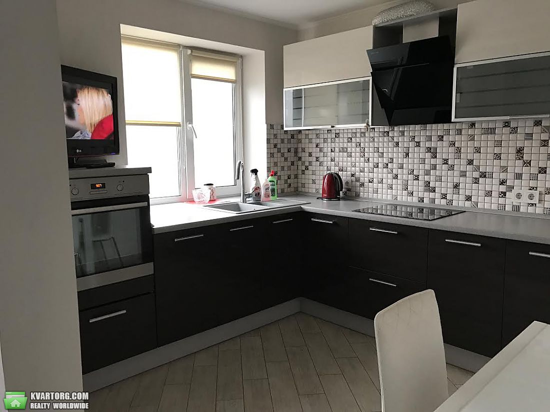 Sell 2-room apartment. Днепропетровск, Набережная Победы — photo 1