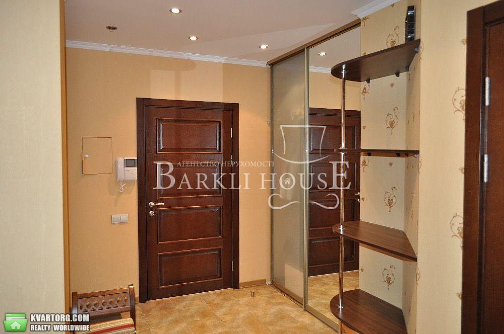 Rent out 2-room apartment. Киев,  Черновола — photo 9