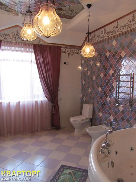 Rent out house. Киев,  Садовая Осокорки — photo 1