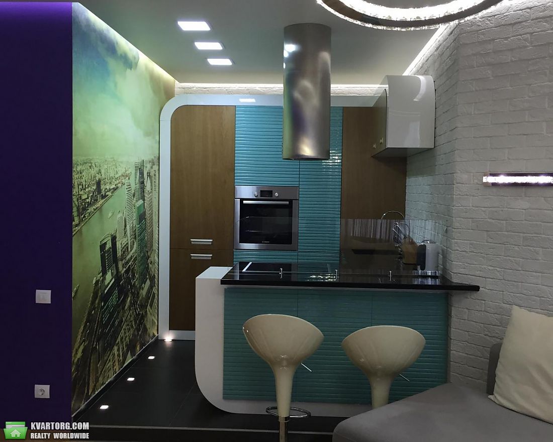 Rent out 2-room apartment. Киев,  Вышгородская — photo 3