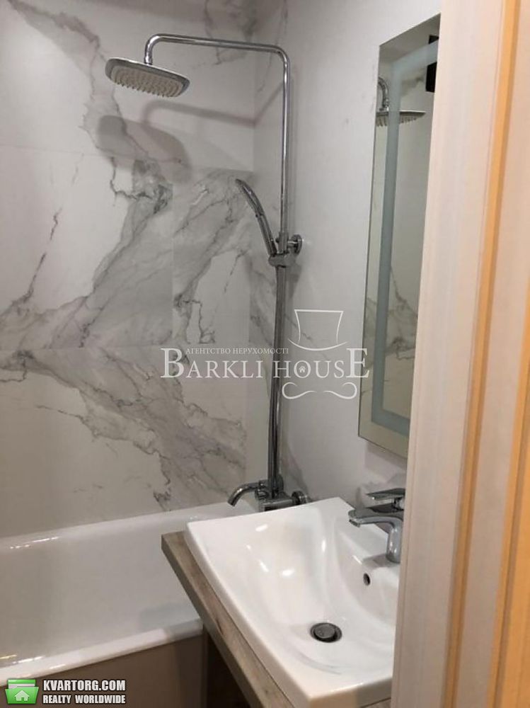 Rent out 3-room apartment. Киев,  Перова бул — photo 9