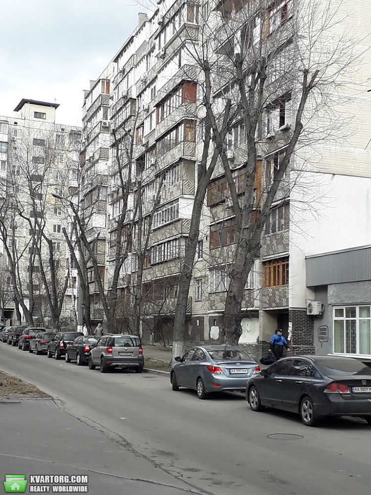 Rent out 3-room apartment. Киев, В.Василевской угол Ярмолы — photo 4
