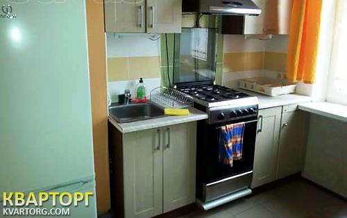 Rent out 2-room apartment. Одесса,  Тополевая — photo 1