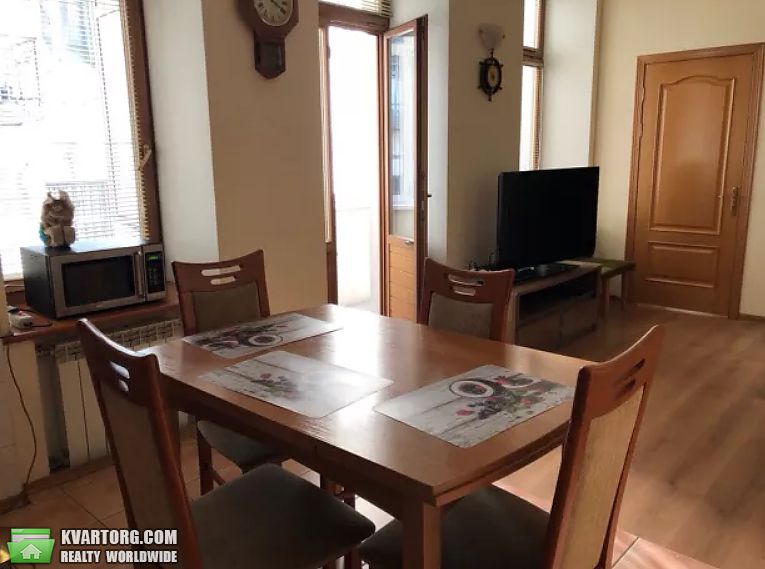 Rent out 2-room apartment. Киев,  Антоновича — photo 1