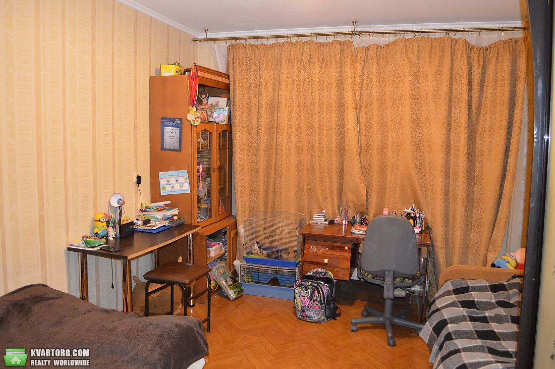 Sell 3-room apartment. Киев,  Радунская — photo 8
