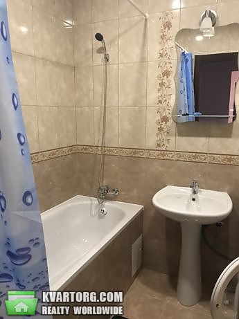 Rent out 2-room apartment. Киев,  Межевая — photo 3